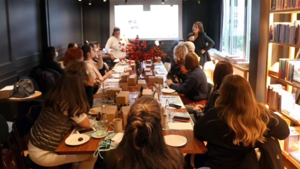 İstanbul'da Parfüm & Vinyasa Atölyesi - Yoga Iatro, Nisbetiye Mah, Levent, Cahit Aybar Sok Harp Akademileri sitesi No: 5 A E blok, 34330 Beşiktaş/İstanbul, Türkiye