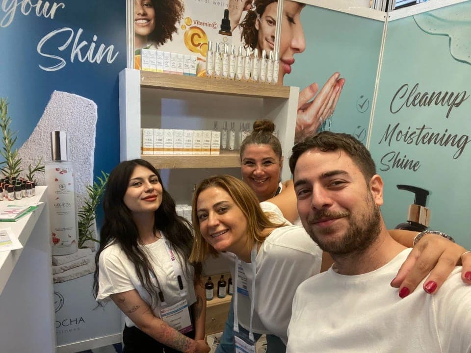 DEMET GONCA AKALIN profil fotografi