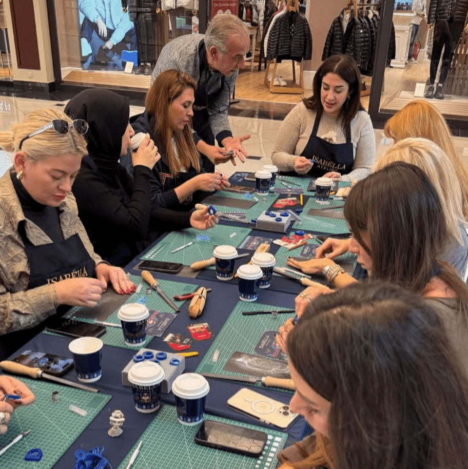 Kendi gümüş yüzüğünü baştan sona kendin yap! - Anka Mücevherat
1362 sk.no:51/10 İsmet kaptan Alsancak Konak