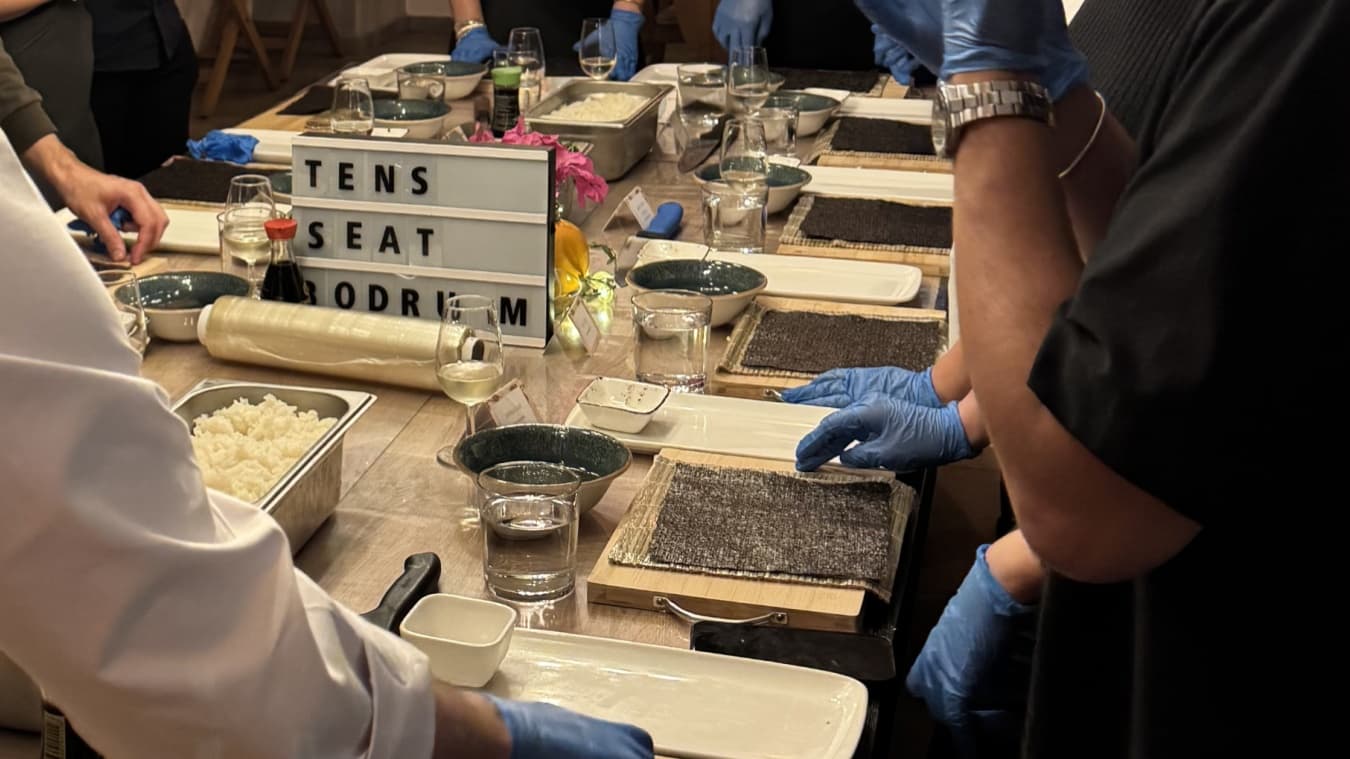 Sushi Atölyesi: Ten Seats Bodrum - Sloths home, Kumbahçe, Atatürk Caddesi, Bodrum/Muğla, Türkiye